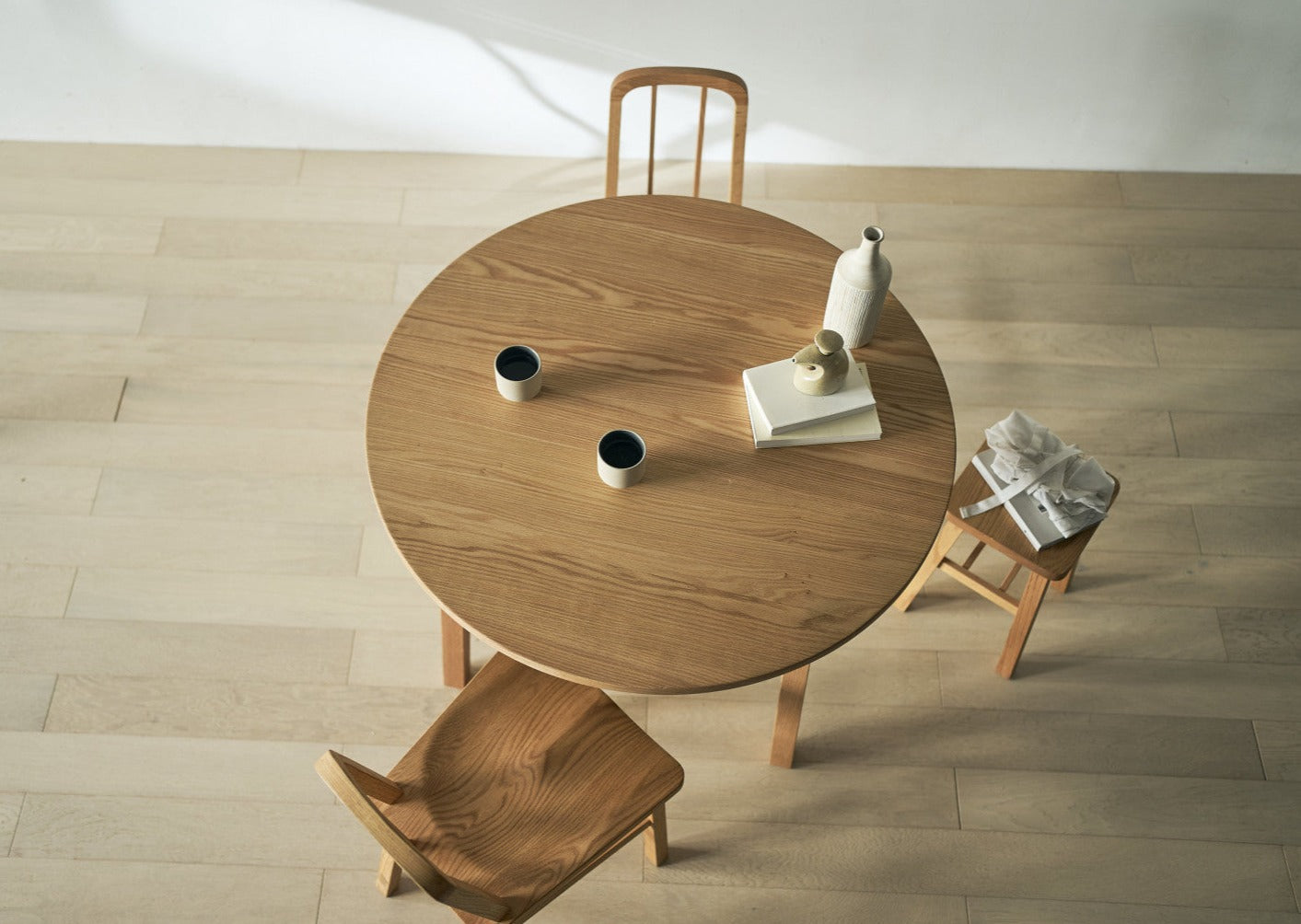 KKEITO　round dining table