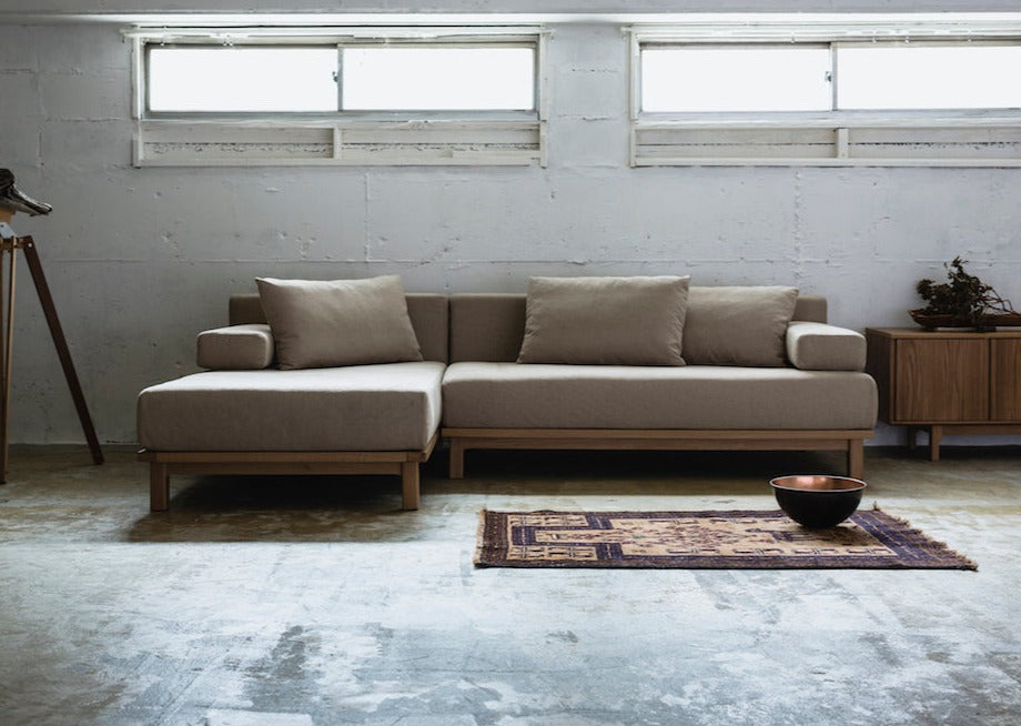 RE unit sofa